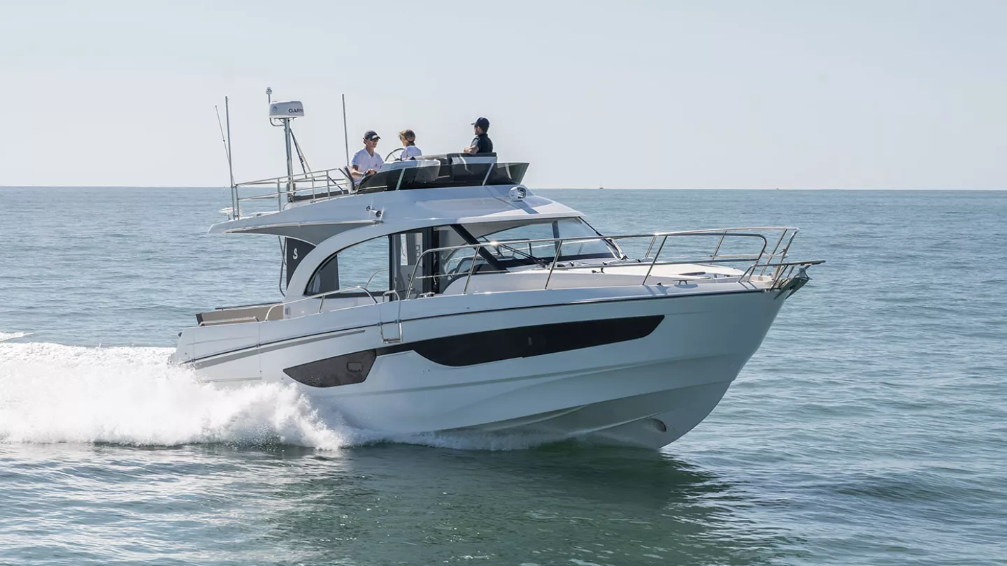 Beneteau Antares 11 Fly
