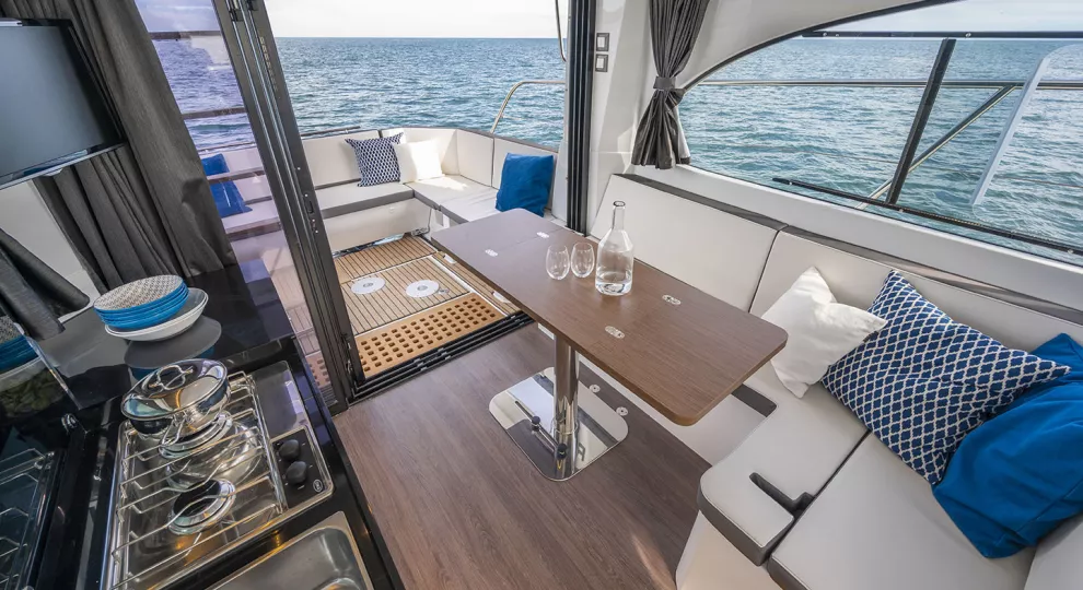 Beneteau Antares 11 Fly