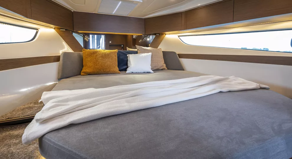 Beneteau Antares 11 Fly