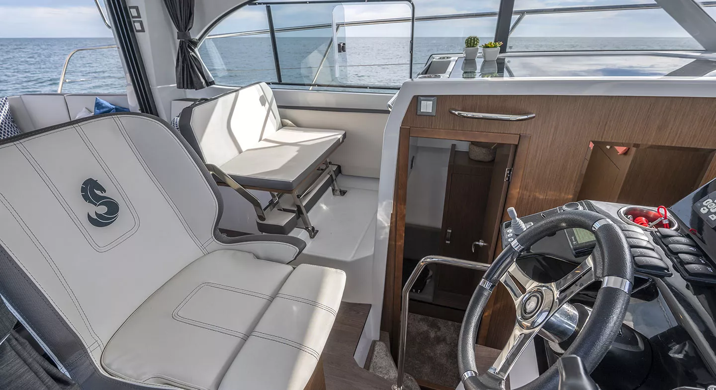 Beneteau Antares 11 Fly