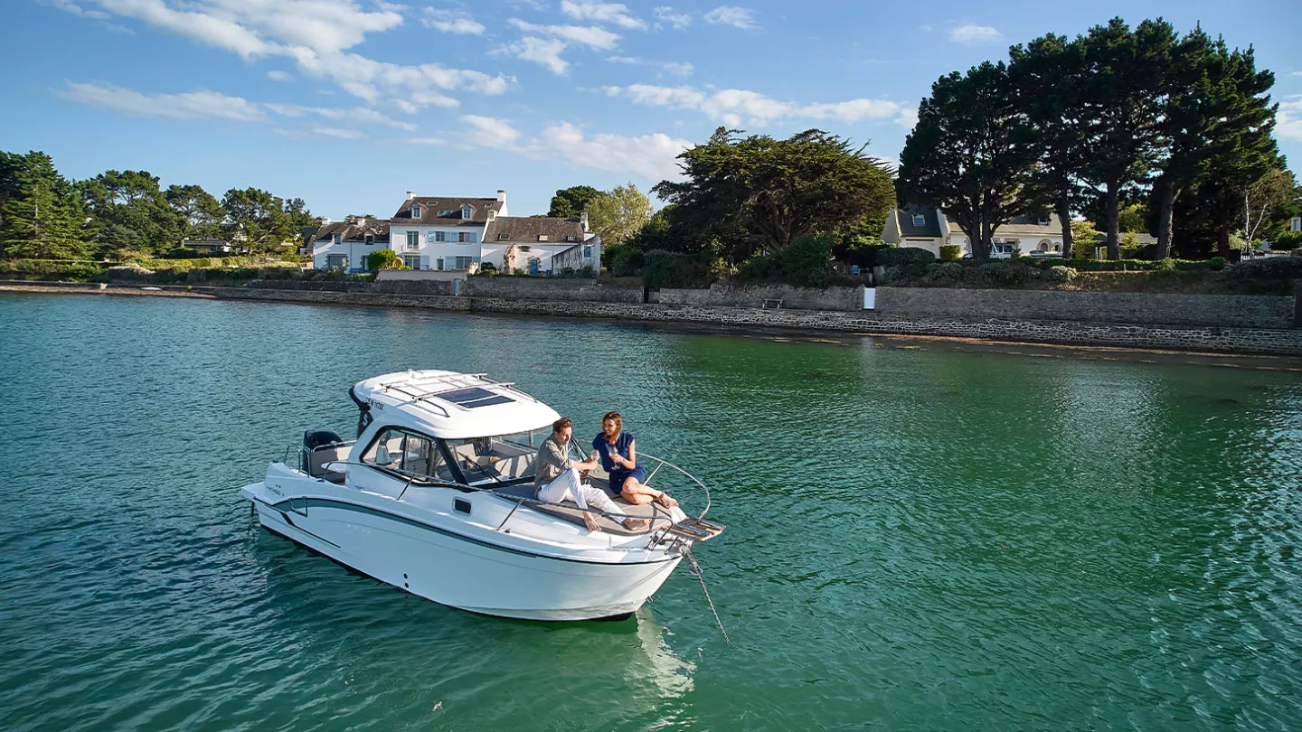 Beneteau Antares 7