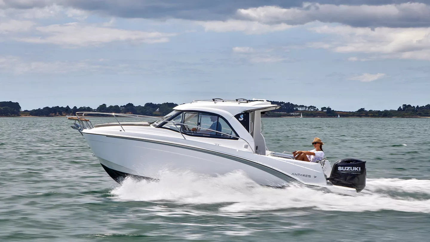 Beneteau Antares 7