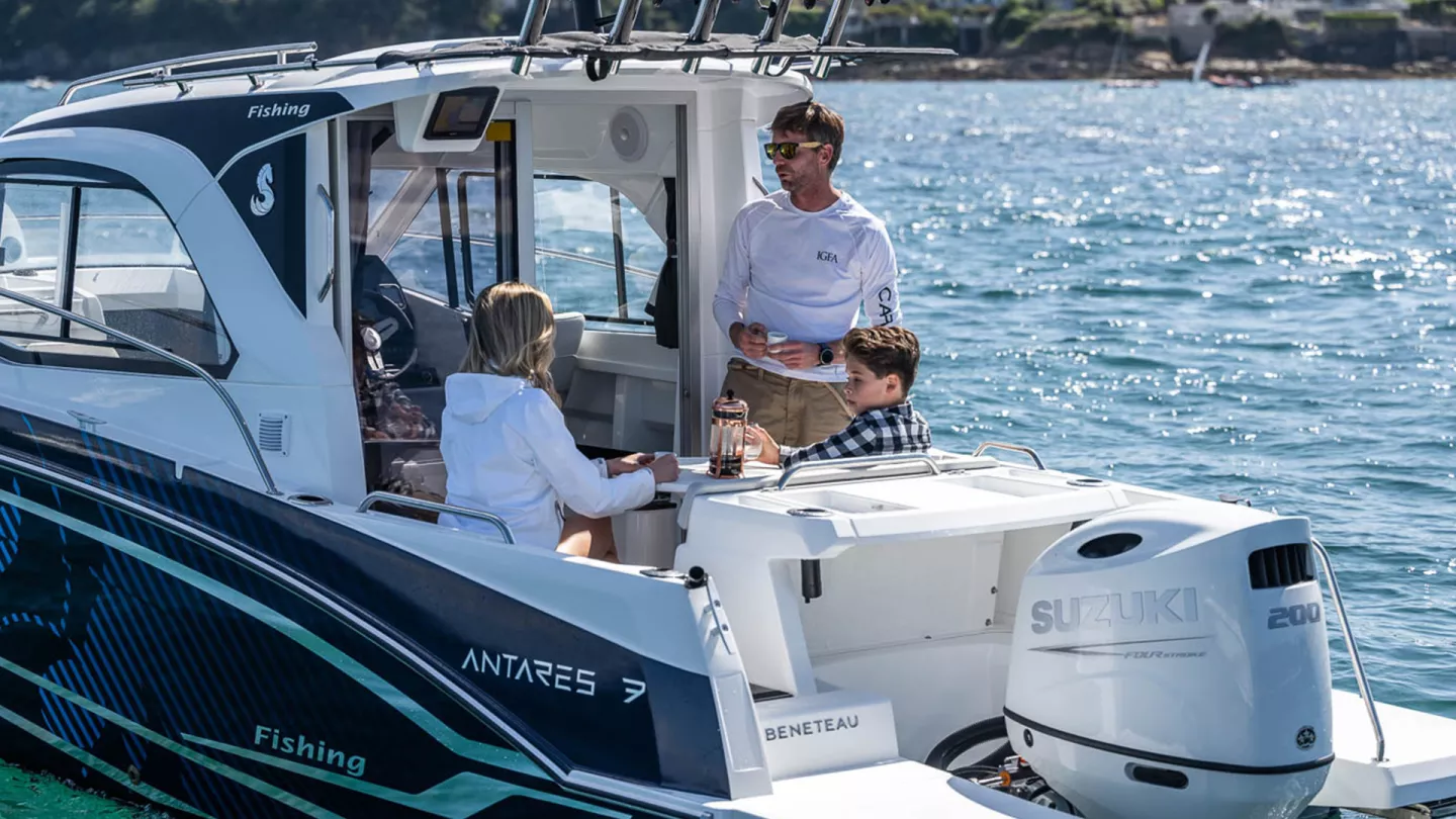 Beneteau Antares 7