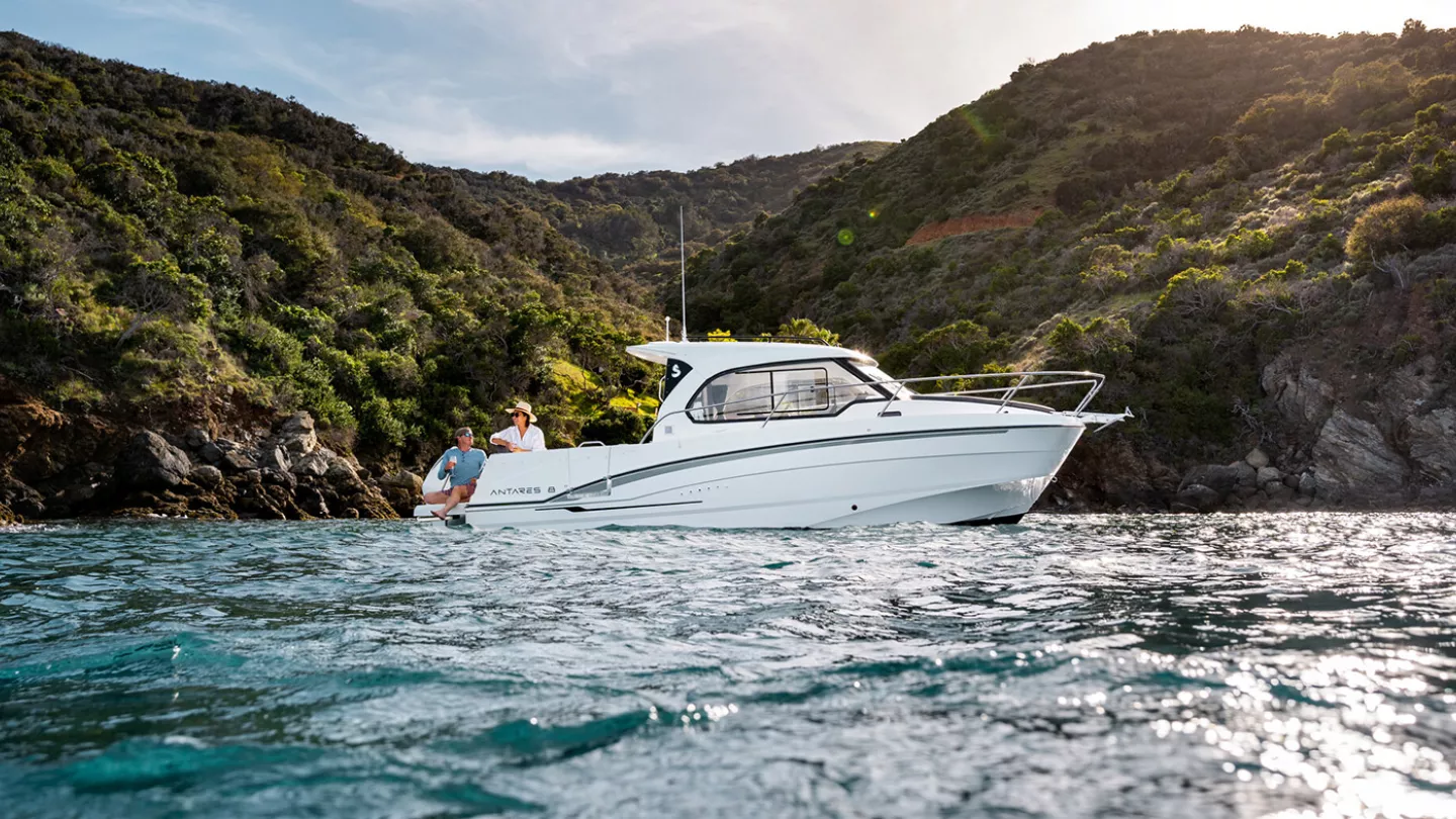 Beneteau Antares 8