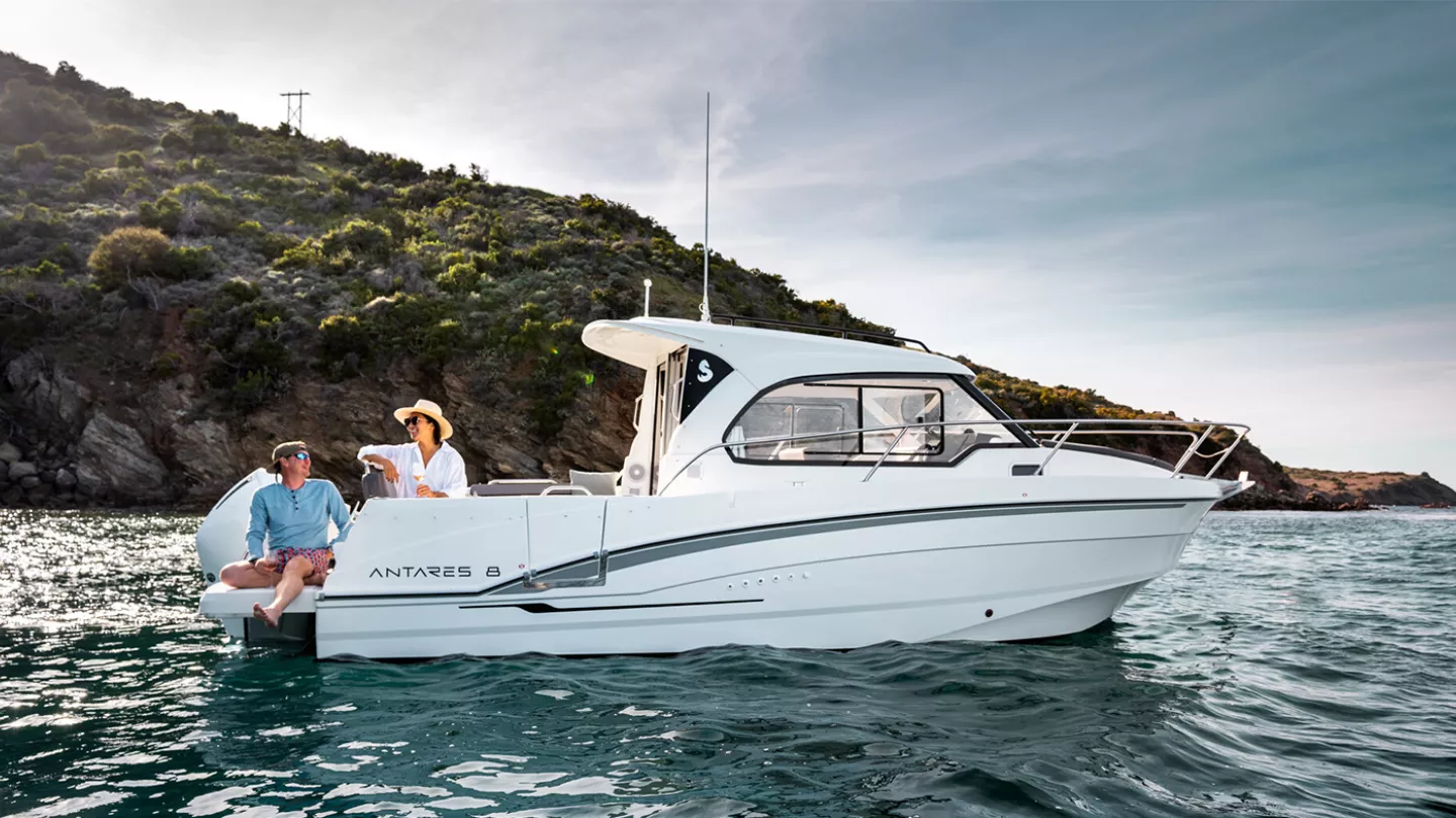 Beneteau Antares 8
