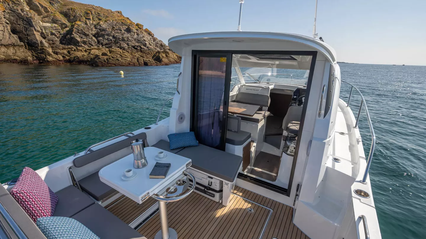 Beneteau Antares 8