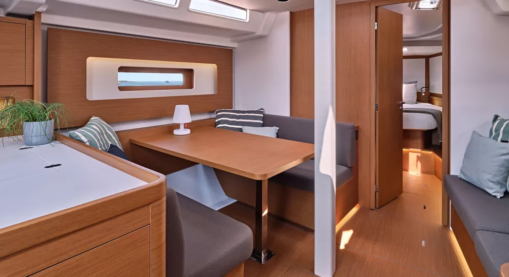 Beneteau First 44