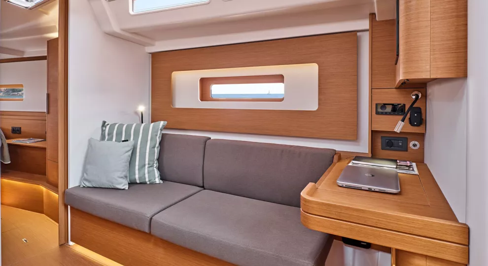 Beneteau First 44