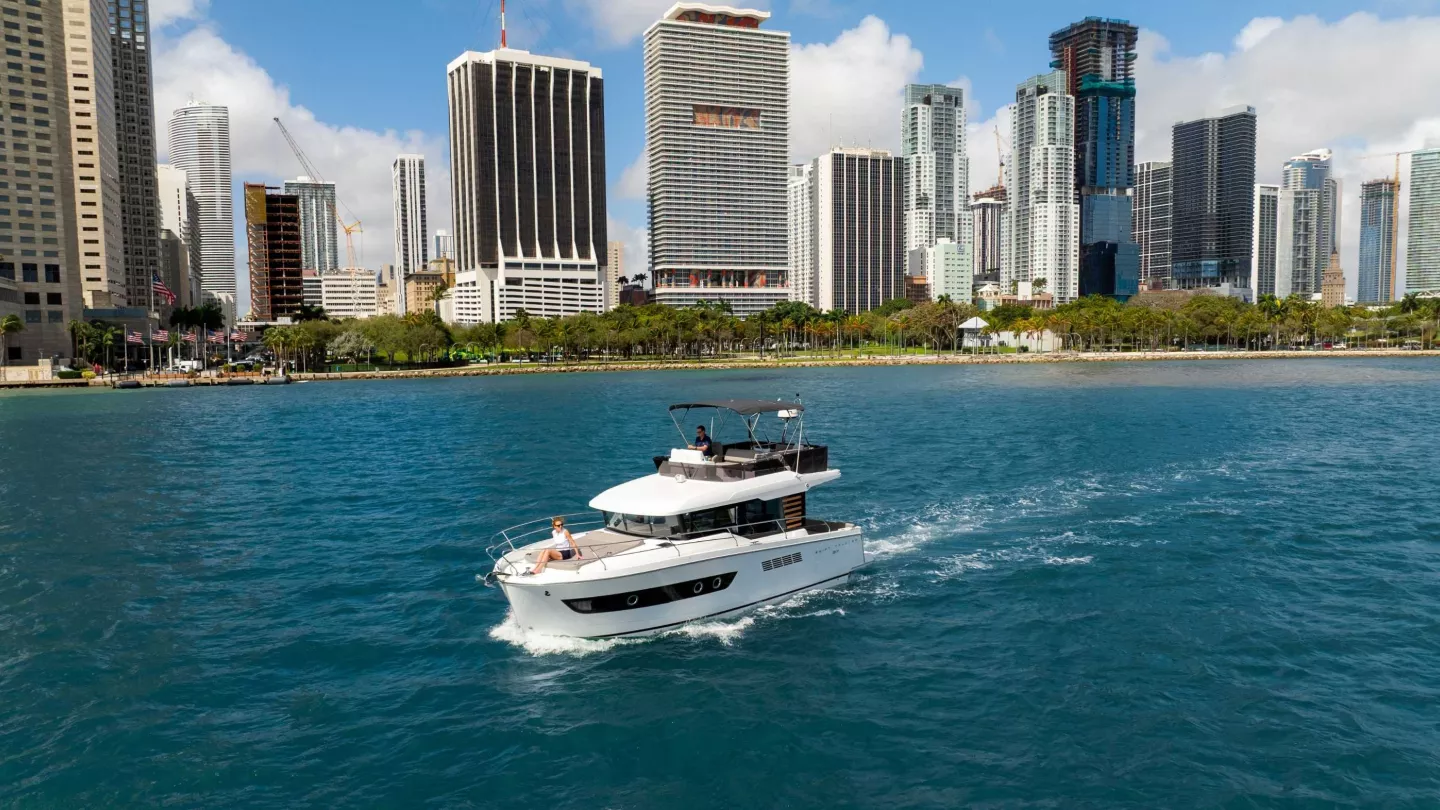 Beneteau Swift Trawler 37 Fly