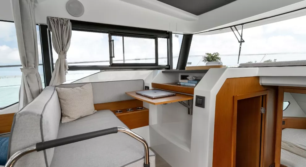 Beneteau Swift Trawler 37 Sedan