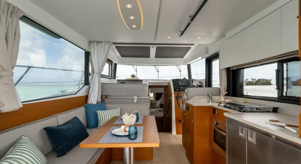 Beneteau Swift Trawler 37 Fly
