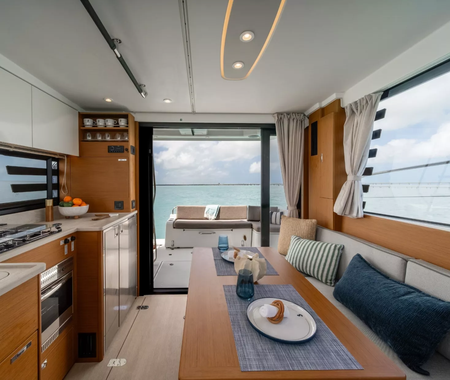 Beneteau Swift Trawler 37 Sedan