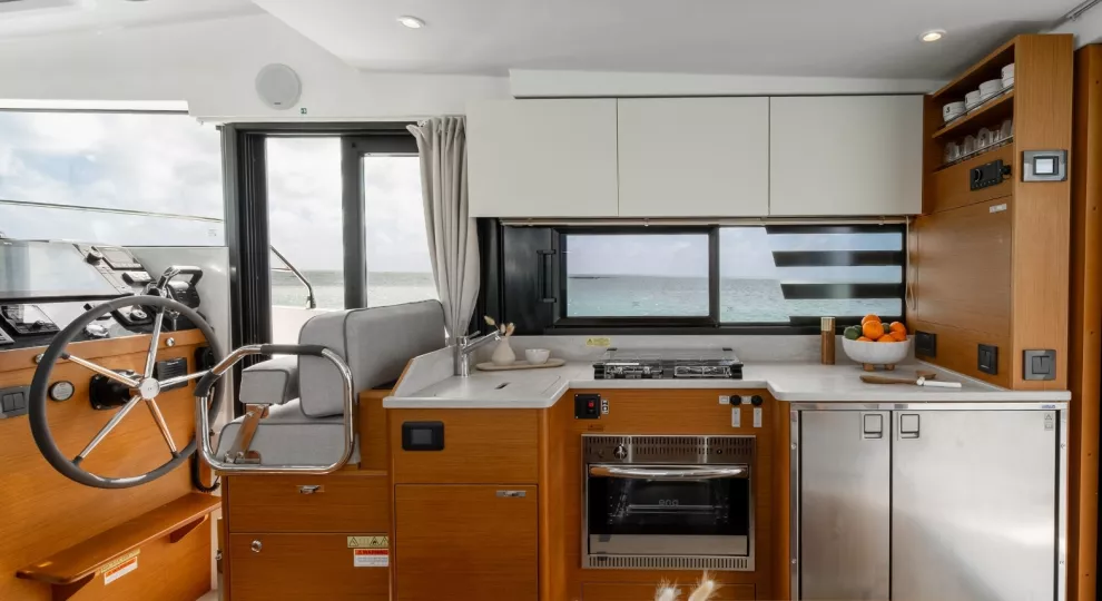 Beneteau Swift Trawler 37 Sedan