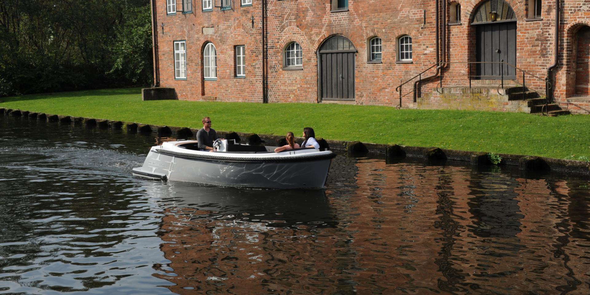 Corsiva 595 Tender