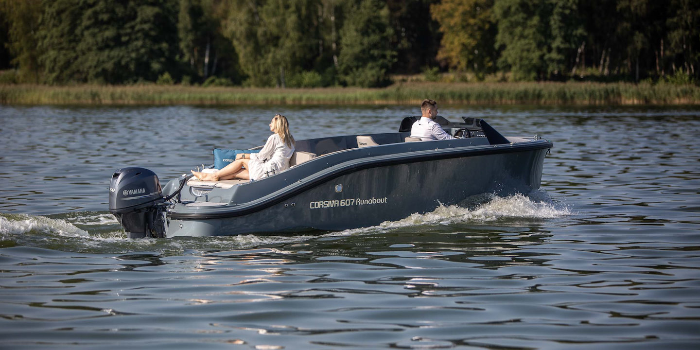 Corsiva 607 Runabout