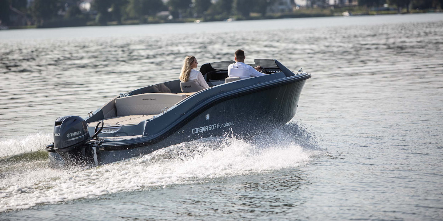 Corsiva 607 Runabout