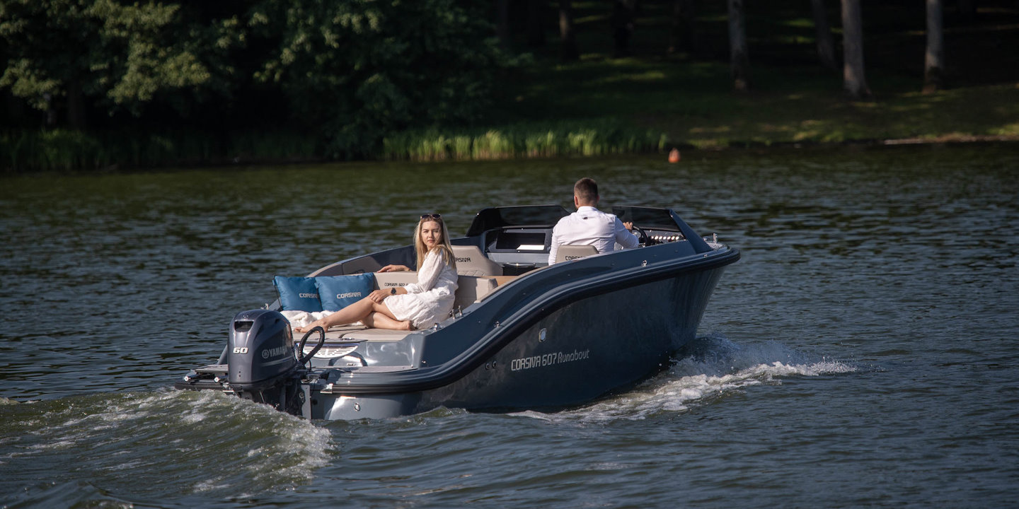 Corsiva 607 Runabout