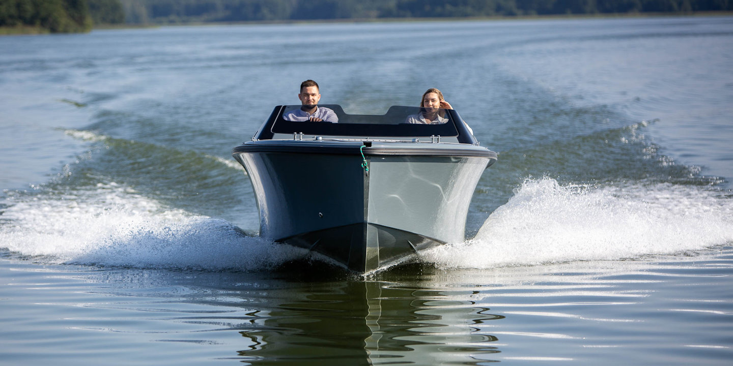 Corsiva 607 Runabout