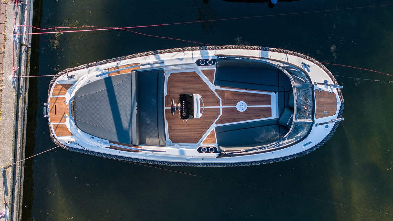 Corsiva 625 Tender