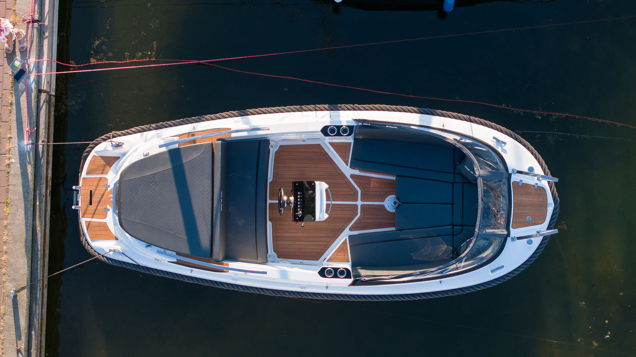 Corsiva 625 Tender