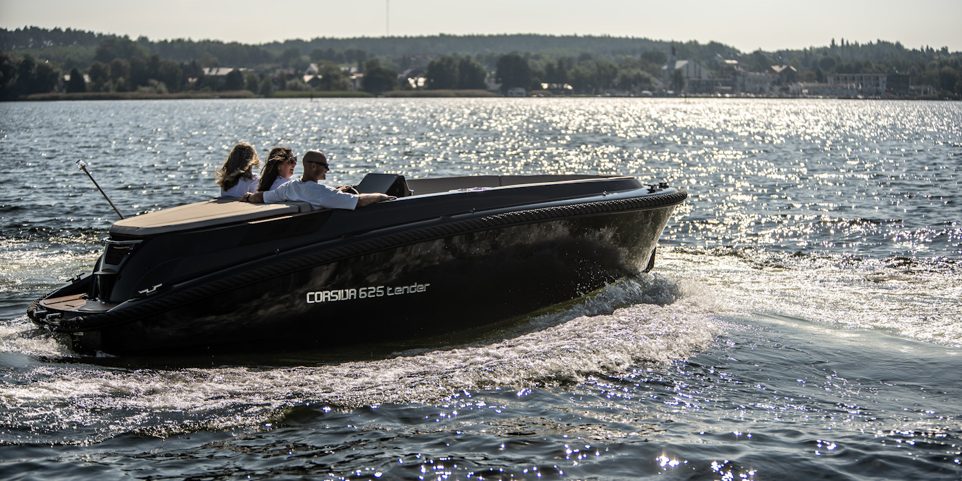 Corsiva 625 Tender