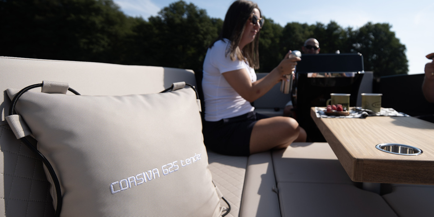 Corsiva 625 Tender