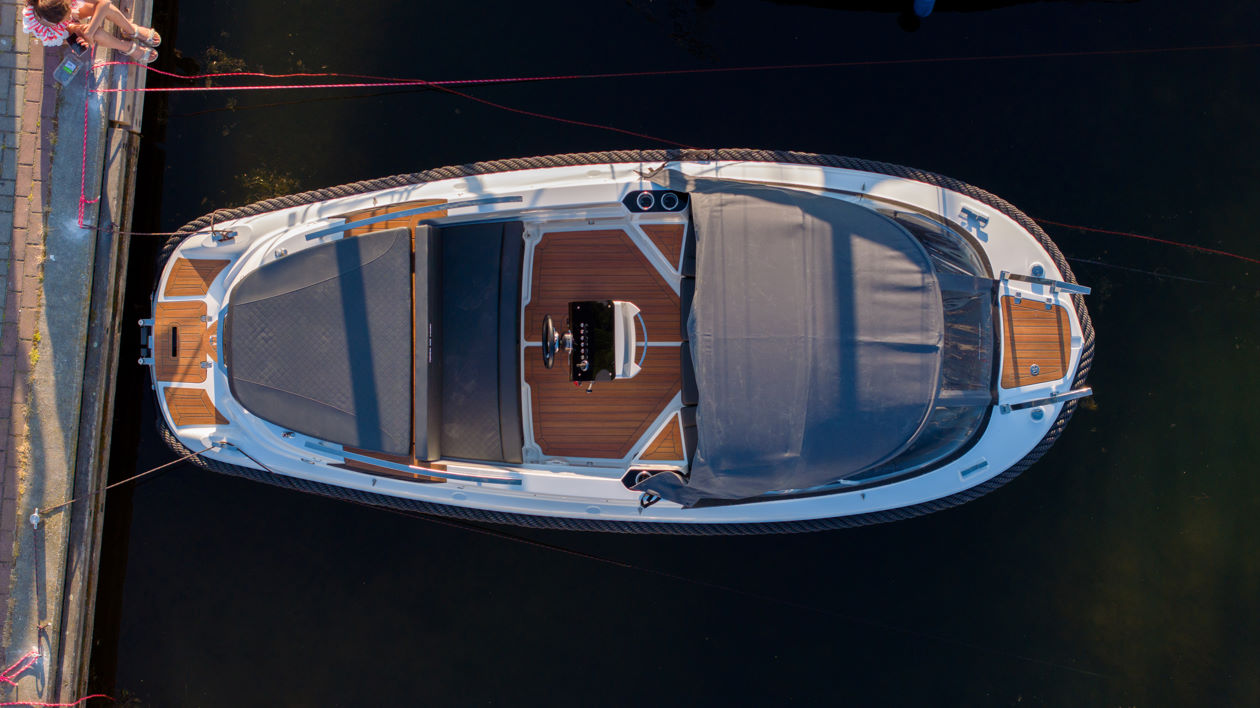 Corsiva 625 Tender