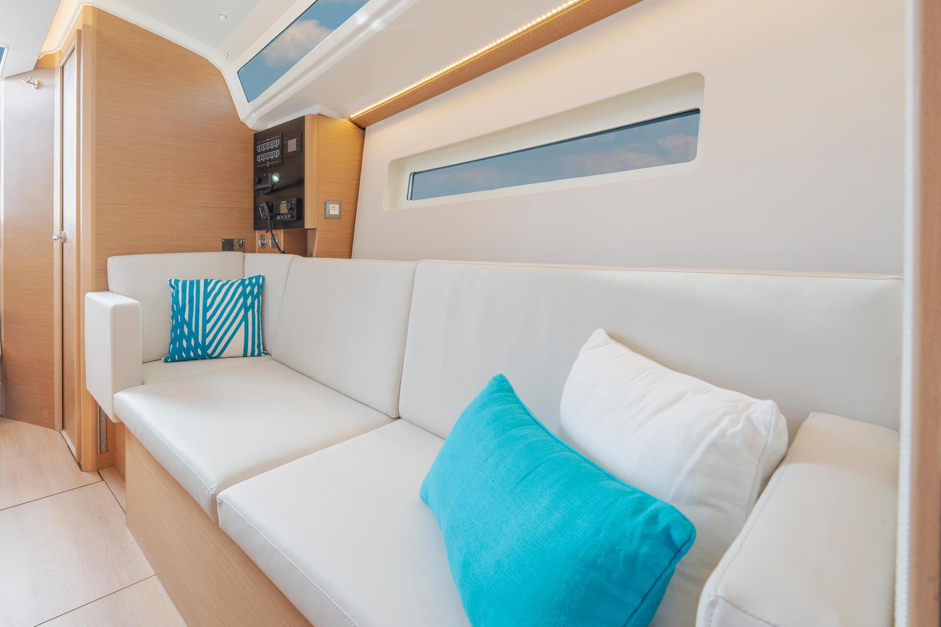 Jeanneau Sun Odyssey 350