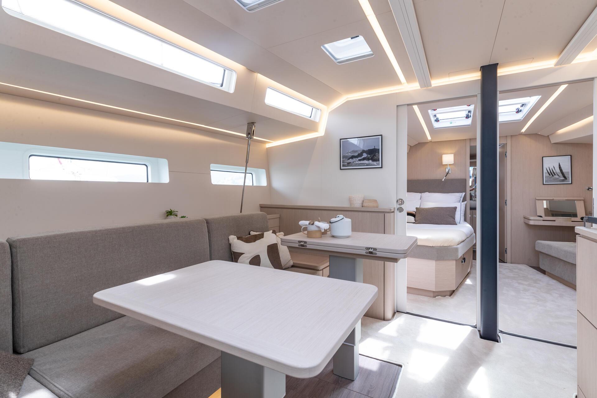 Jeanneau Yachts 55