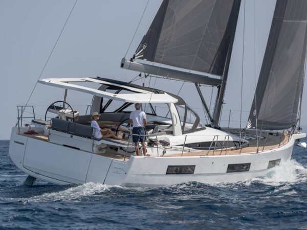 Jeanneau Yachts 60, zeilboot varend op zee