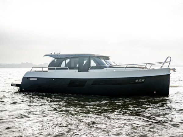 Maxima 37 Cabin