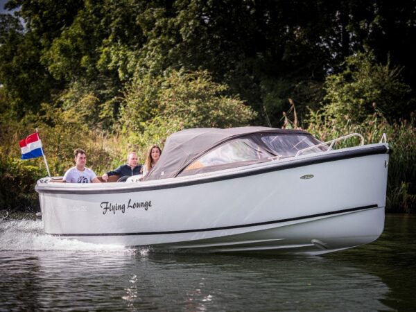 Maxima 750 Flying Lounge