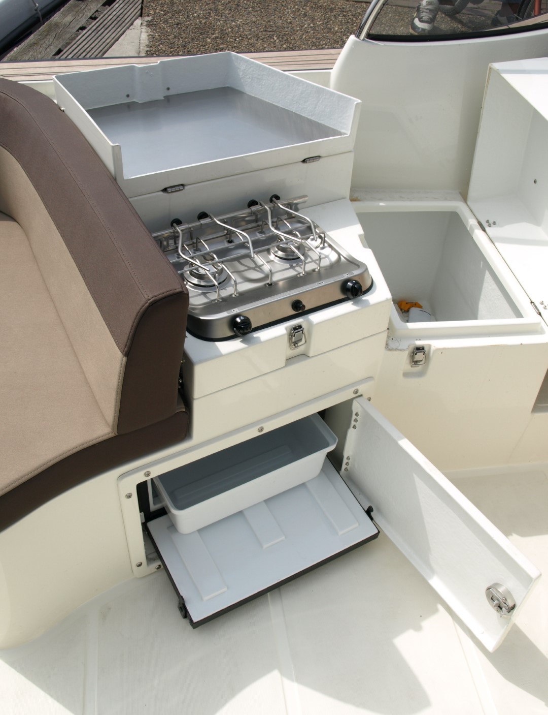 Oud Huijzer 700 Cabin