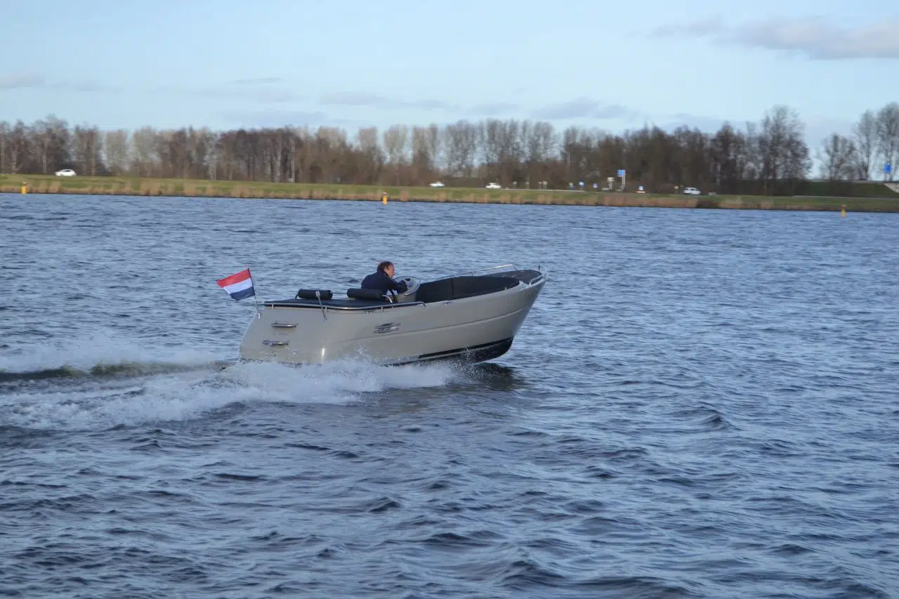 Primeur 620 Tender