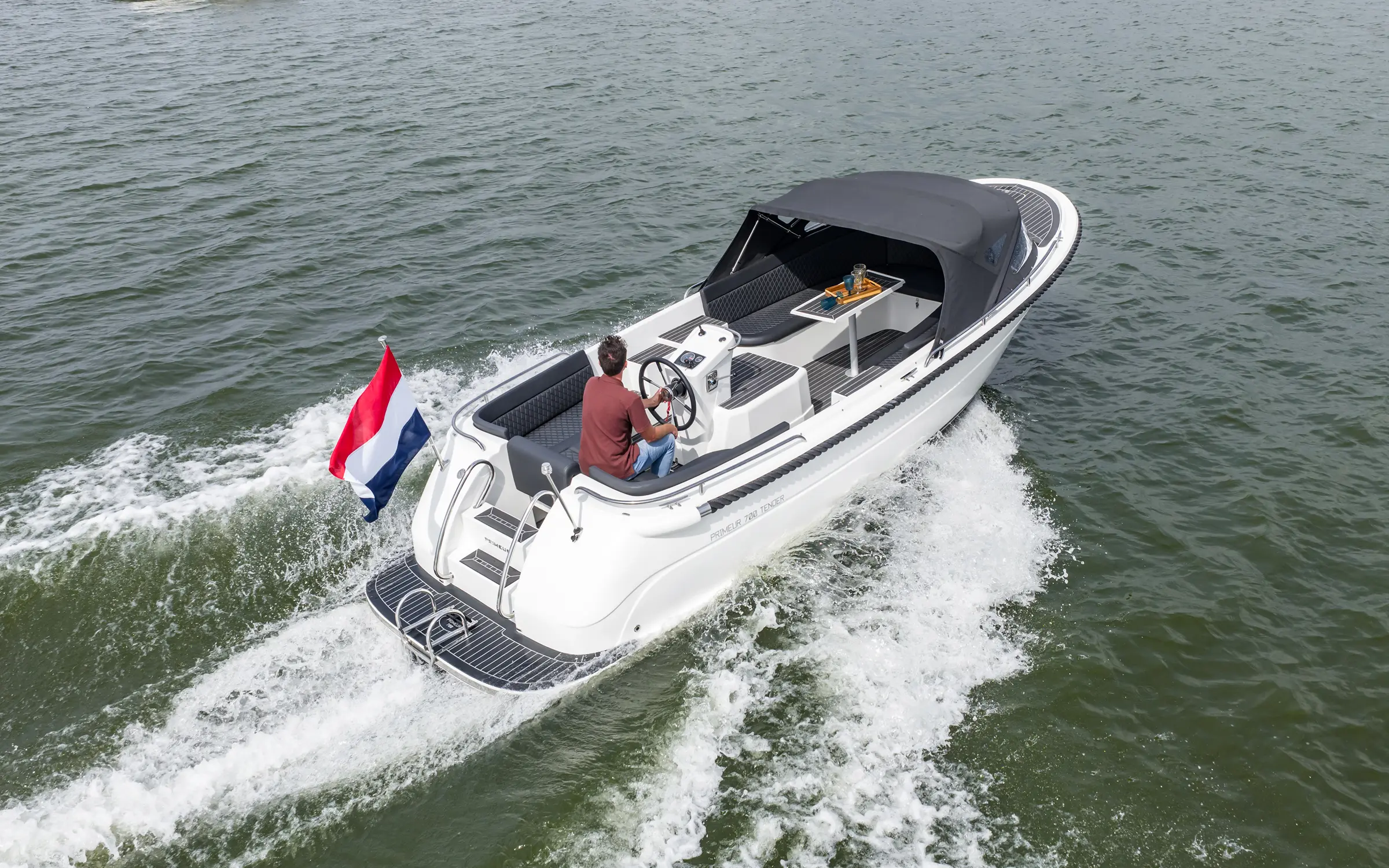 Primeur 700 Tender
