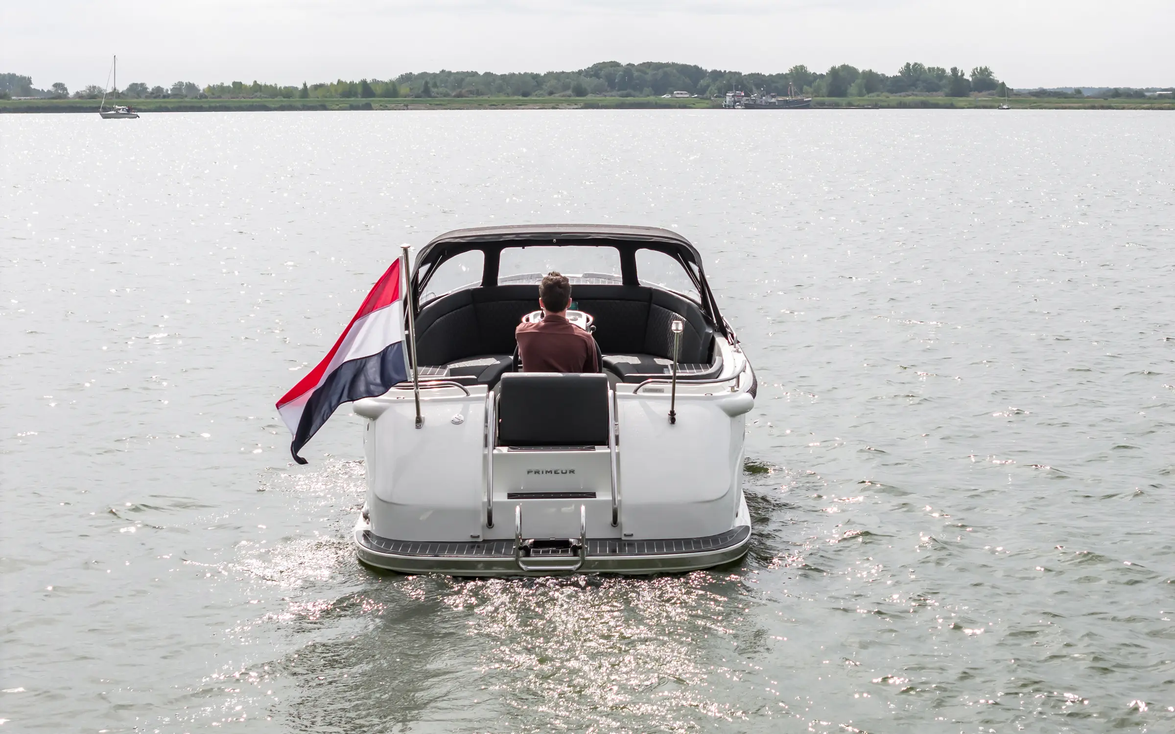 Primeur 700 Tender