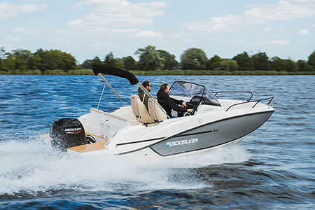 Quicksilver 675 Sundeck