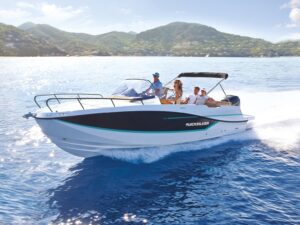 Quicksilver 755 Sundeck