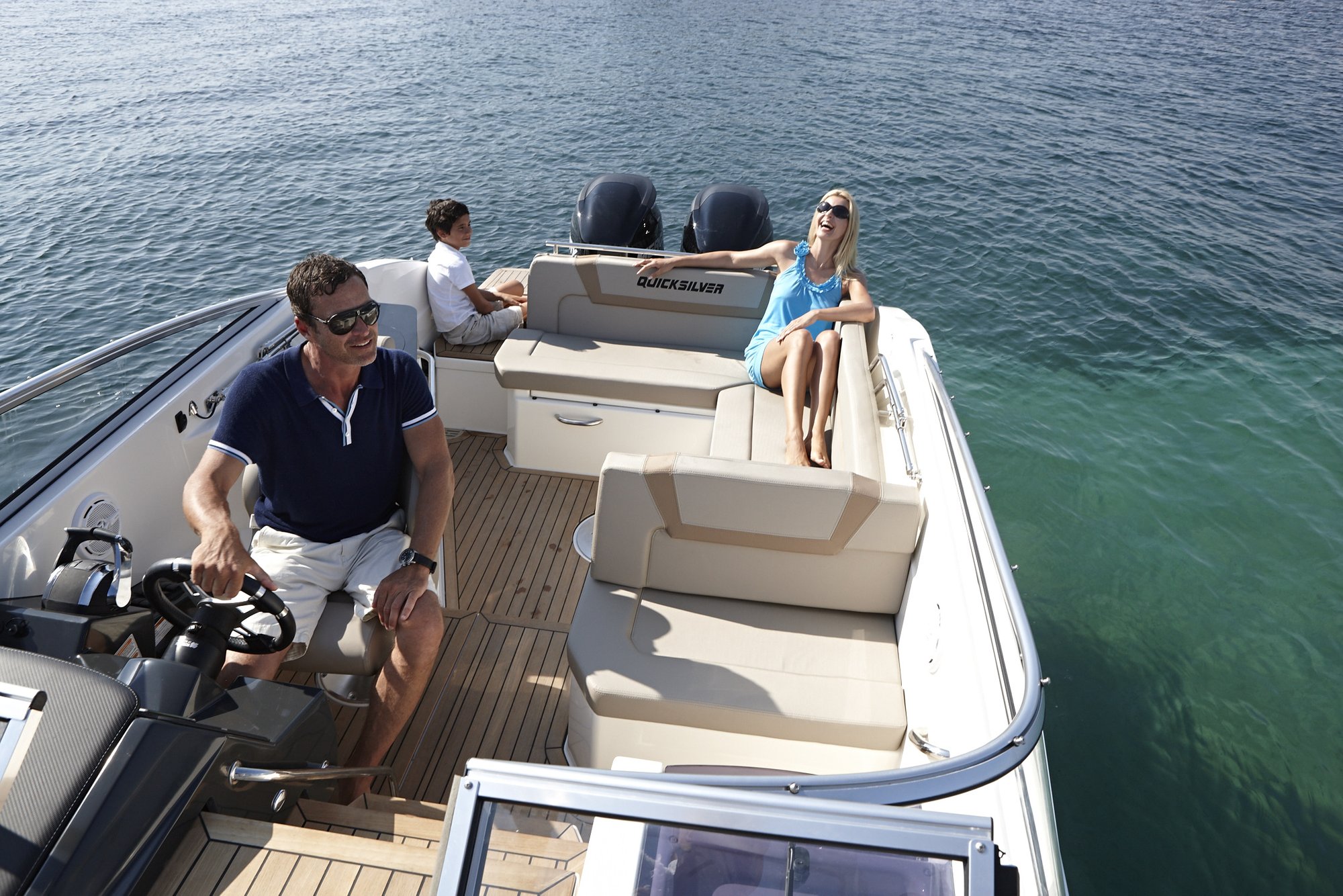 Quicksilver 805 Cruiser, familie geniet op boot