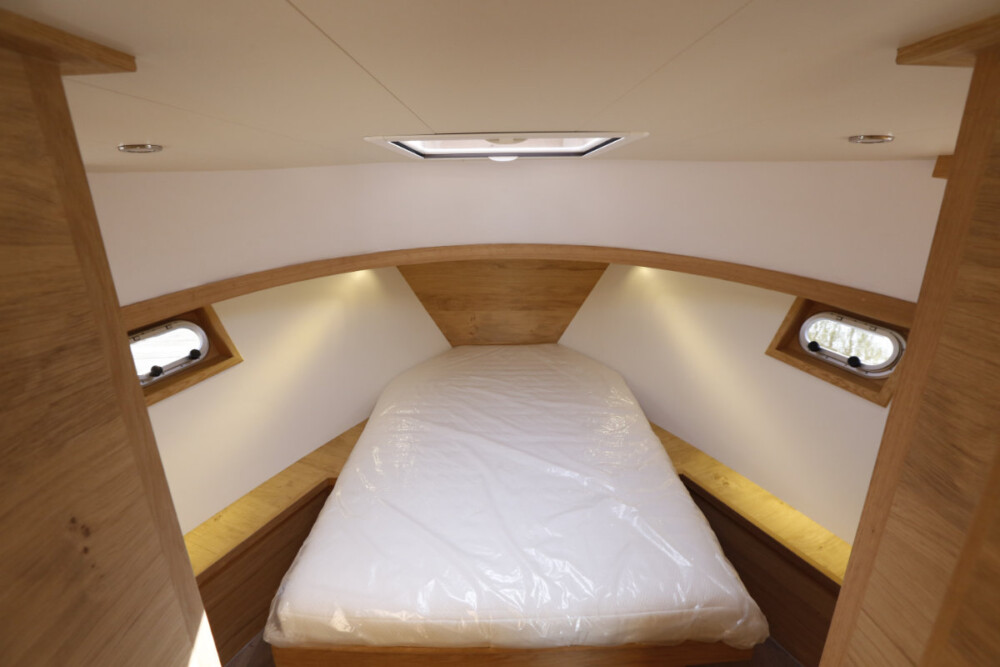 Vedette Salon Classic Line 41 ft, slaapkajuit met bed matras