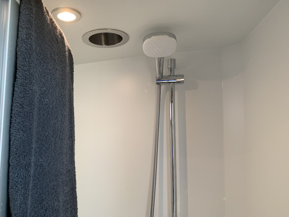 Vedette Salon Comfort Line 33 ft, douche met handdouche in badkamer