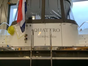 Vedette Salon Comfort Line 39 ft, achterkant boot met naam