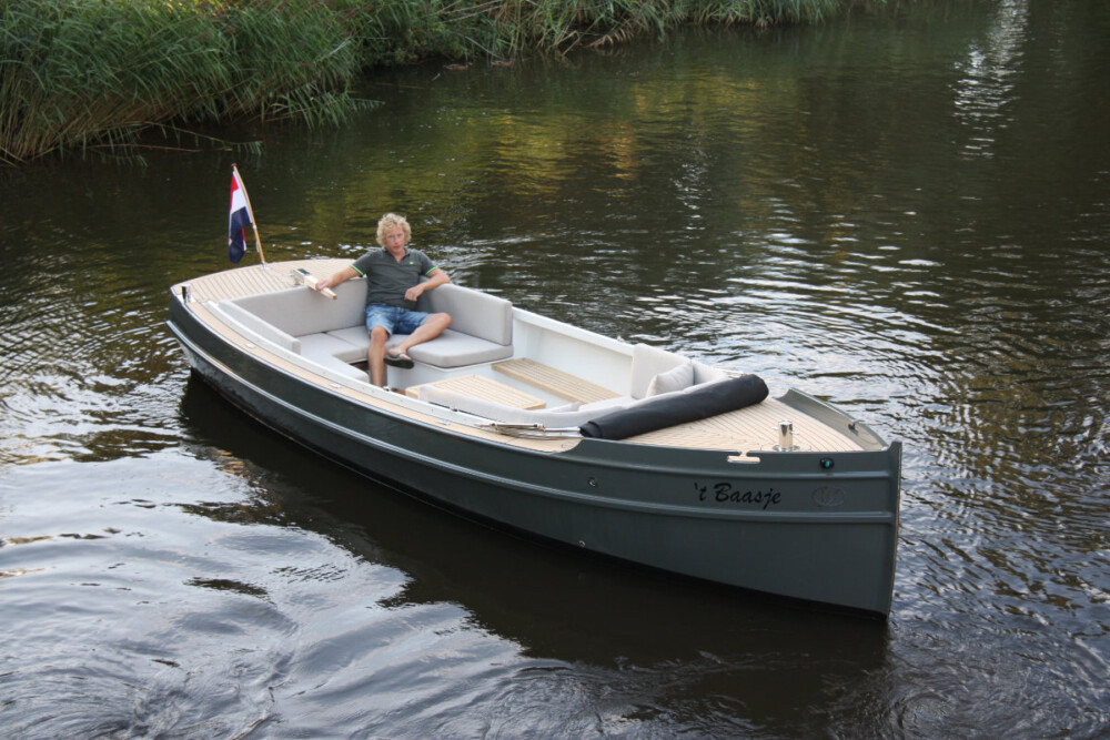 Vedette Steilsteven 7 ft, sloep varend op water