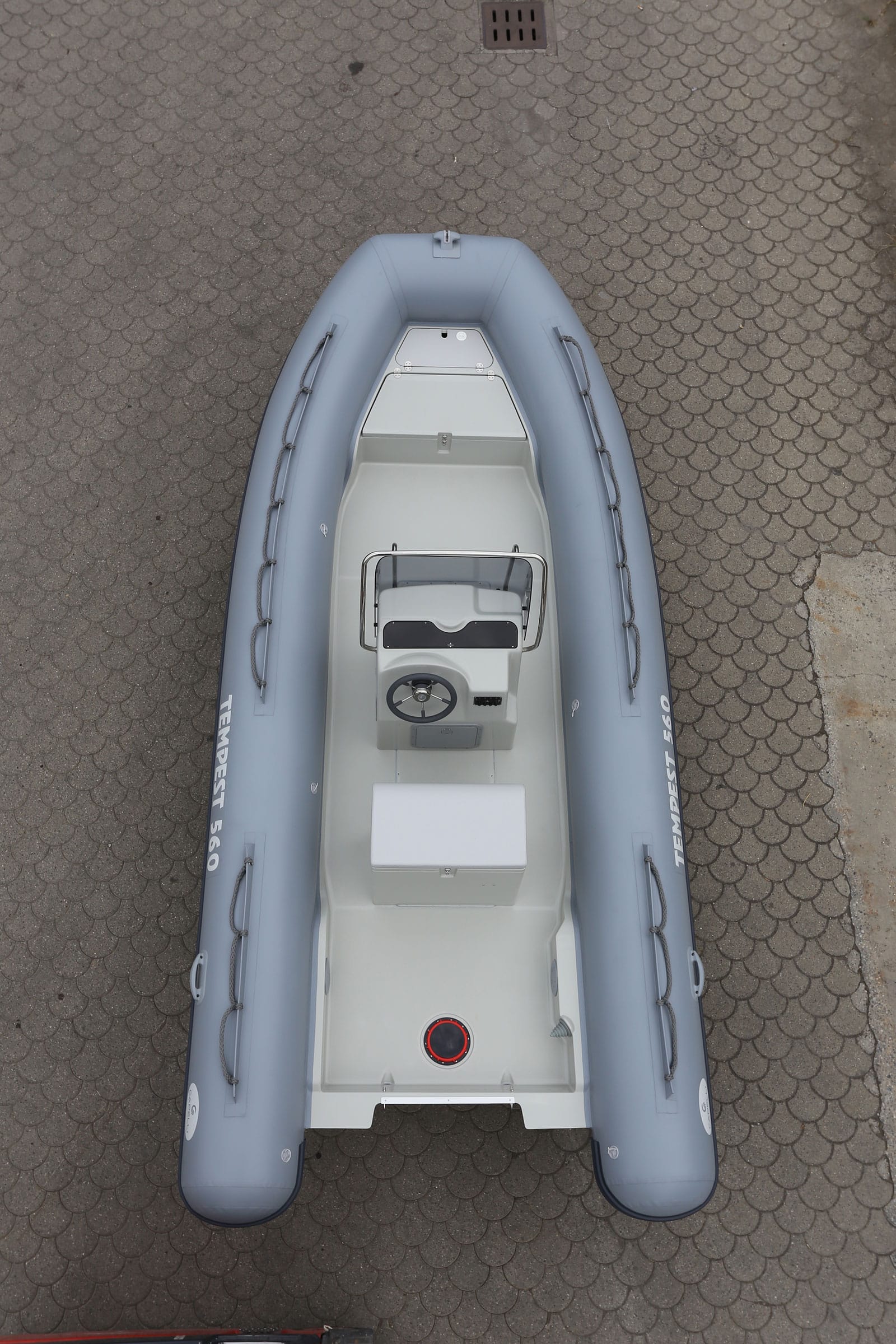 Capelli Tempest 560 Work, rubberboot van bovenaf gefotografeerd