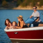 Cobalt CS22, familie op boot varend