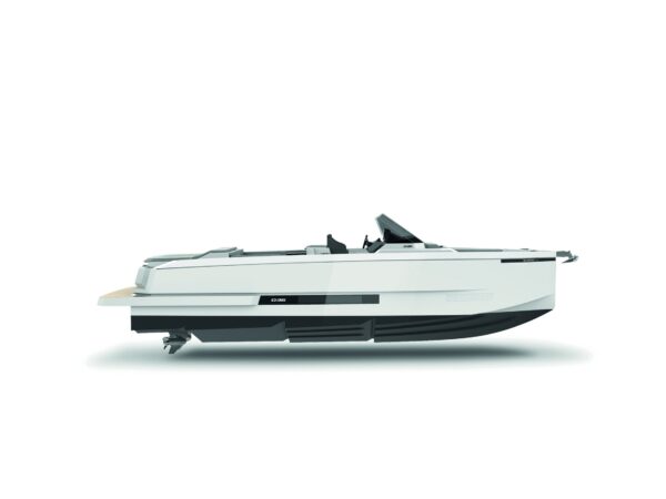 De Antonio D36 Open, witte speedboot zijaanzicht studio