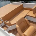 Frauscher 740 Mirage, zitbank en stoel op boot