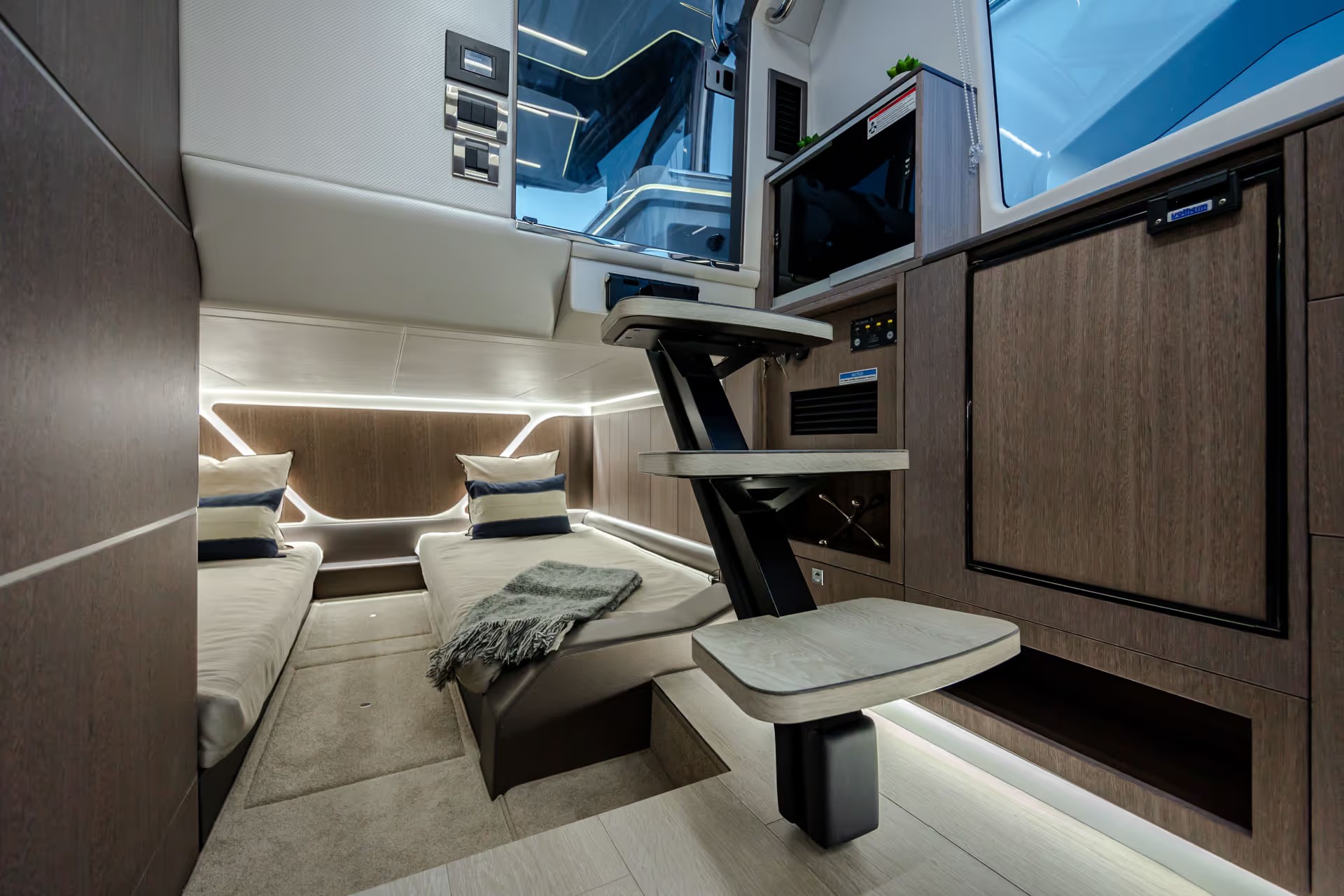 Galeon 375 GTO, kajuit met twee bedden