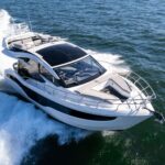 Galeon 510 SKY, boot varend op zee