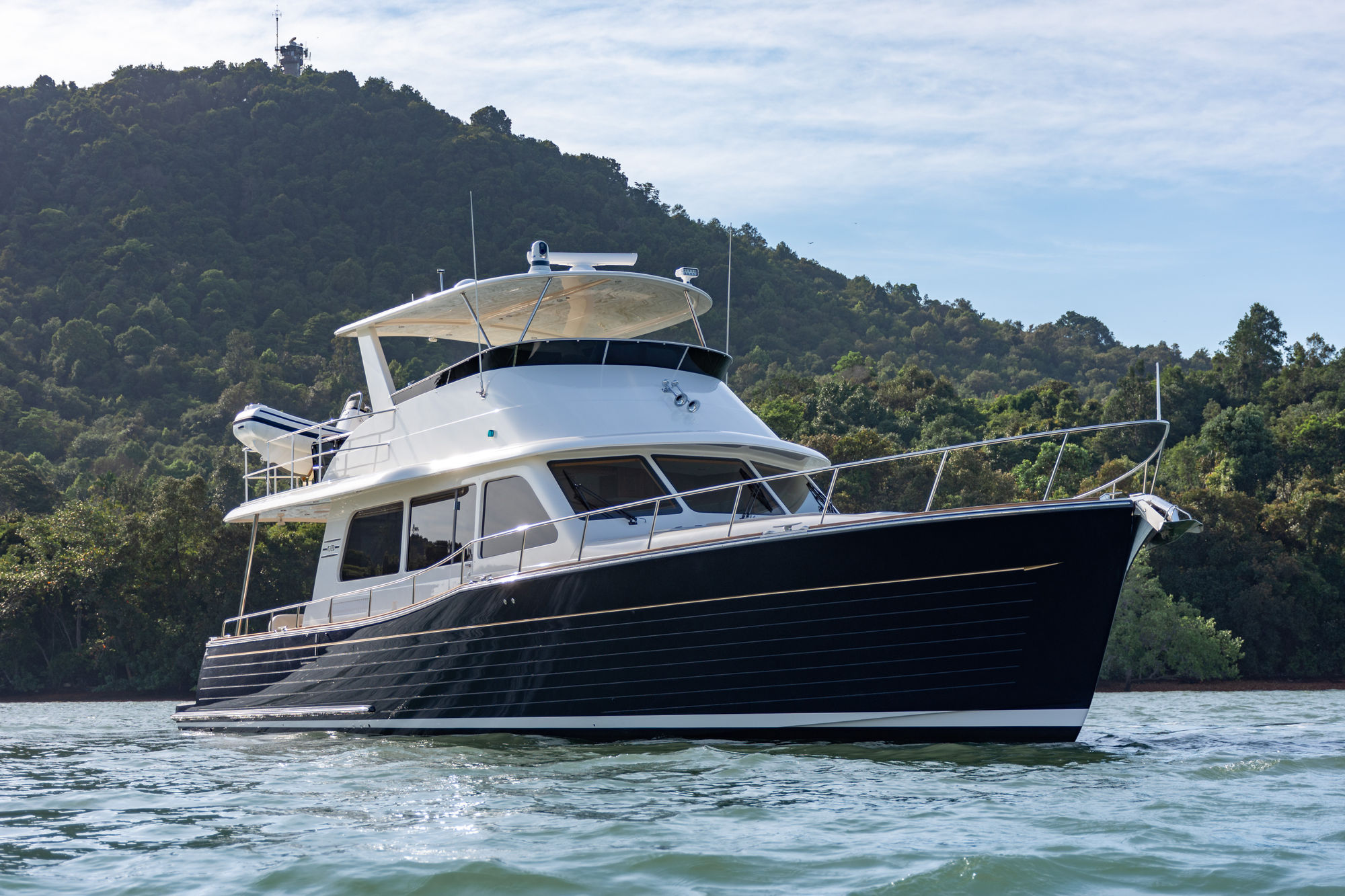 Grand Banks 54, motorjacht op het water